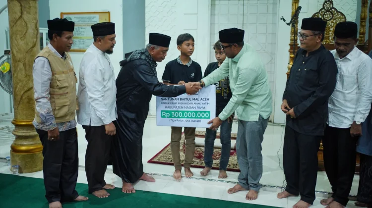 Safari Ramadan Pemerintah Aceh Salurkan Rp300 Juta ke Nagan Raya