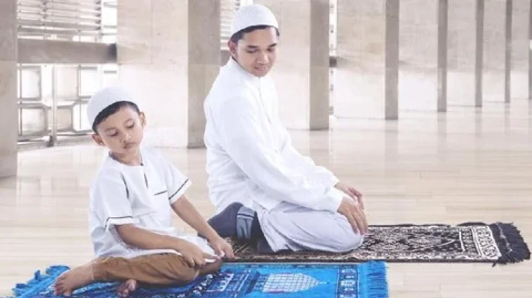 Tips Agar Anak Mau Sholat Terawih