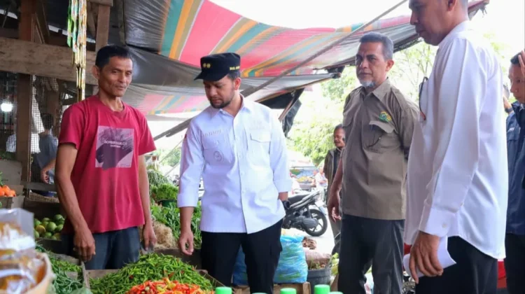 pemkab Aceh barat pantau pasar