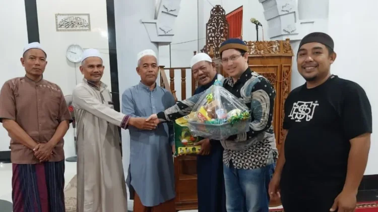 Dosen UTU Ceramah Ramadan di Panton Reu, Ajak Masyarakat Bangun Kesalehan Sosial