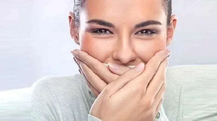 Tips Mencegah Bau Mulut saat Puasa