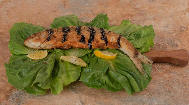 Menikmati Ikan Bakar Menu Spesial  Berbuka dan Sahur