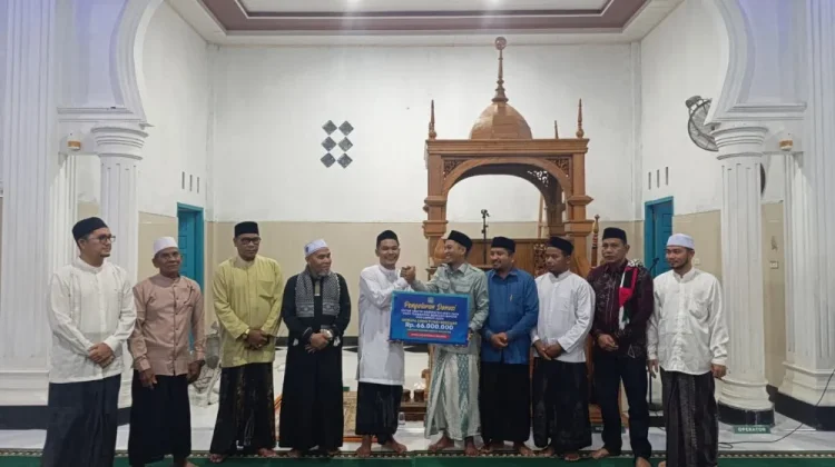 Pemkab dan Relawan Aceh Jaya Salurkan Bantuan Santri