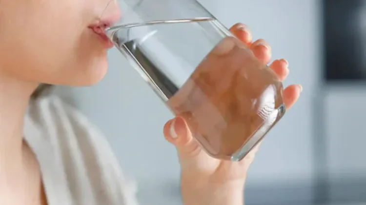 Ketahui Minuman Untuk Mencegah dehidrasi Saat Puasa