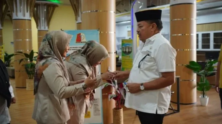 Pastikan Layanan Publik Tetap Optimal, Bupati TRK Sidak Hari Pertama Kerja
