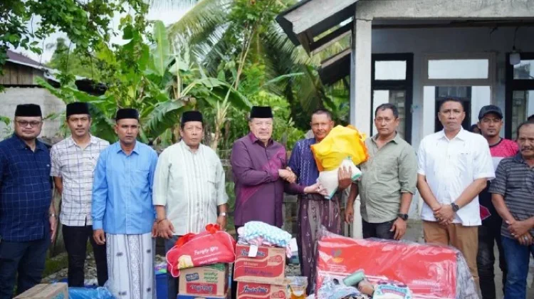 Bupati TRK Tinjau Korban Angin Kencang