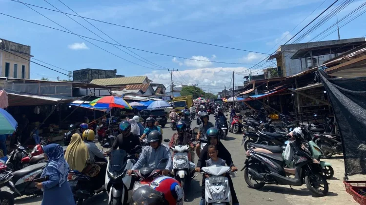 Pasca Lebaran, Aktivitas Pasar Bina Usaha Meulaboh Kembali Normal