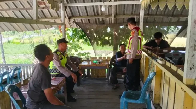 Polsek Bubon Gelar Patroli Humanis Pasca Lebaran di Gampong Layung