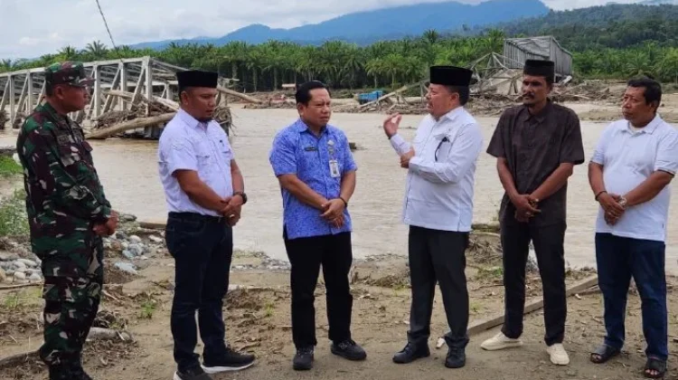 Bupati Nagan Raya Harapkan Pemerintah Pusat Segera Bangun Jembatan Putus