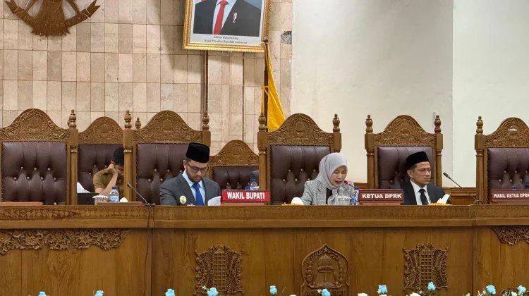 Wabup Aceh Barat Sampaikan LKPJ 2025 di Paripurna DPRK