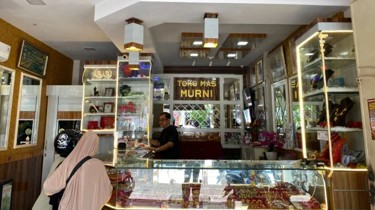 Harga Emas Perhiasan di Meulaboh Turun, Minat Beli Masyarakat Ikut Melemah