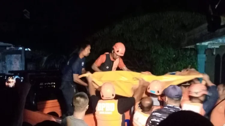 Tim SAR Temukan dan Evakuasi Anak Tenggelam di Pantai Aceh Barat