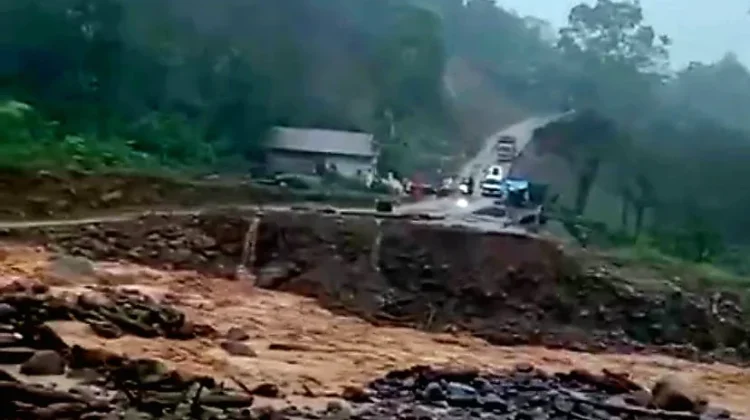 Banjir Rendam Jalan di Bener Meriah, Akses Transportasi Lumpuh