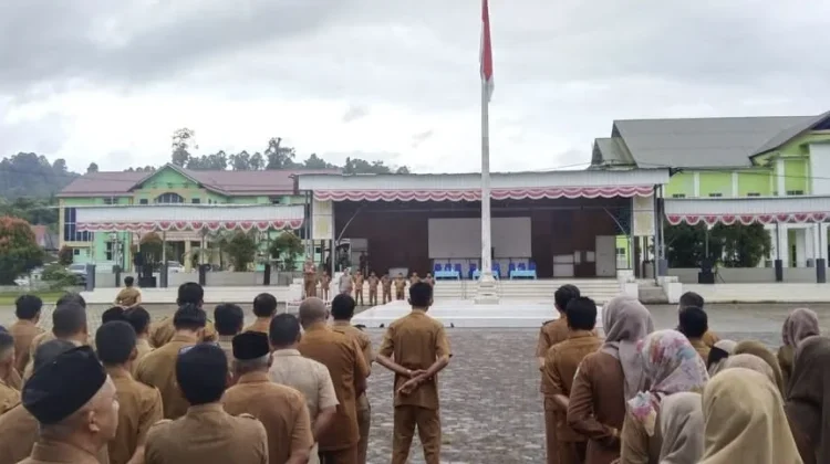 Bupati Monas Pimpin Apel Gabungan Pemkab Simeulue