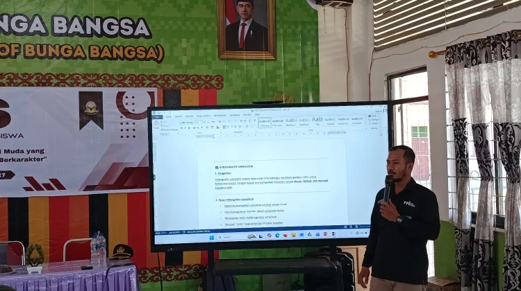 SMA Bunga Bangsa Latihan Ilmu Jurnalistik pada kegiatan LDKS