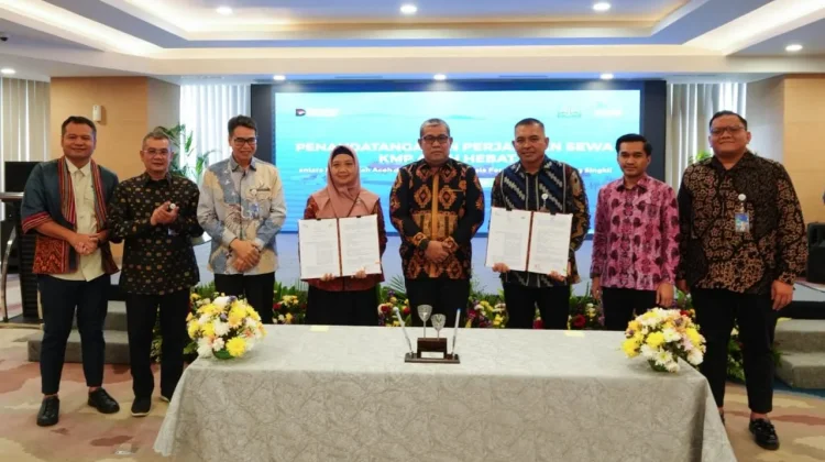 Pemerintah Aceh dan PT ASDP Teken Kerja Sama Pengelolaan KMP Aceh Hebat 1