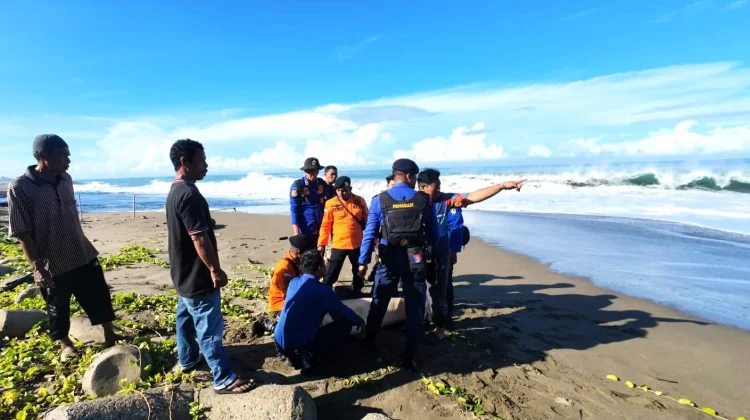 Pria Lansia Ditemukan Meninggal Tenggelam di Pantai Aceh Barat