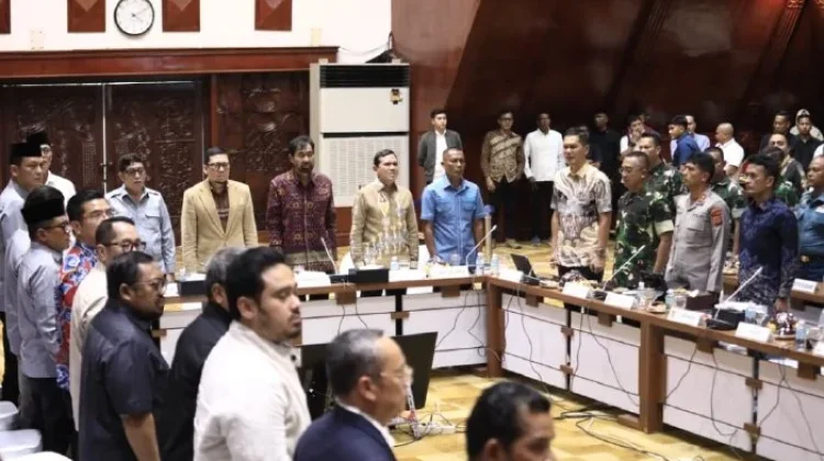 Mualem Minta Otsus Abadi 2,5 Persen di Hadapan Banleg DPR RI  Rapat Perubahan UUPA