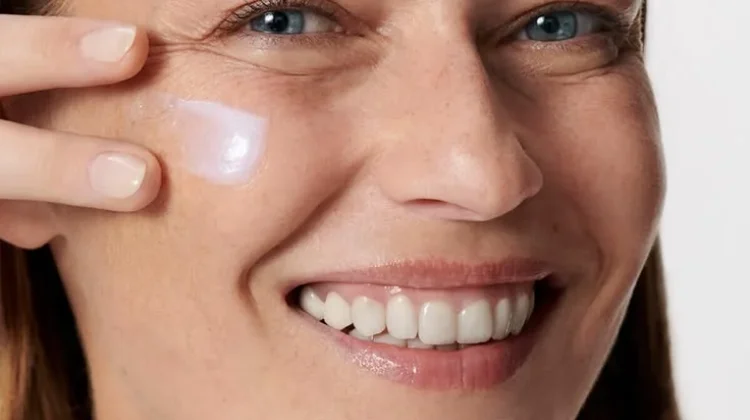 Tren Skincare Anti-Penuaan: Bakuchiol Terbukti Efektif Kurangi Kerutan