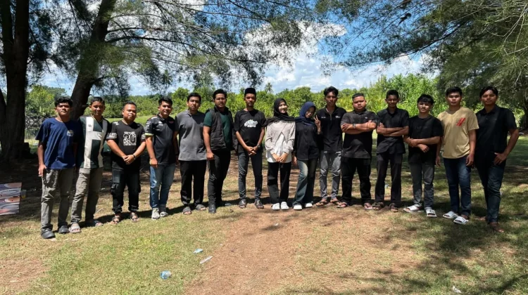 IPMS Meulaboh Gelar Silaturahmi dan Bakar-Bakar di Pantai
