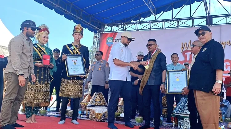 Abdya Dianugerahkan Rekor Dunia MURI "Meuseuraya Thoet Leumang"