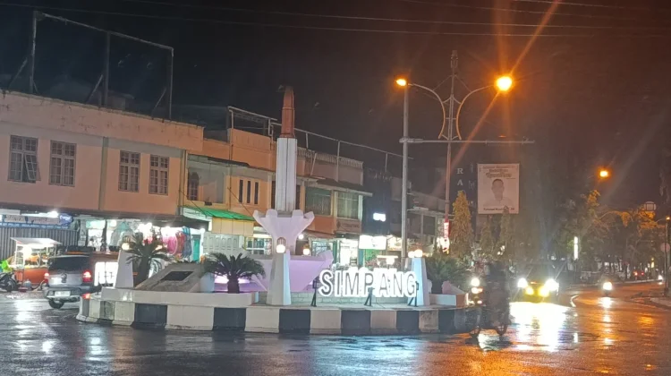 Waspada Hujan Petir saat Melintasi Jalan Raya