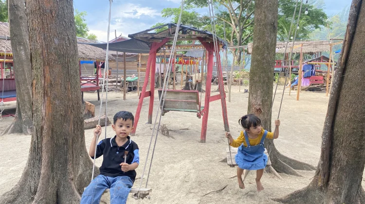 Bermain Ayunan Bagus untuk Melatih Motorik Anak