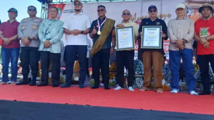 Kabupaten Abdya Raih Anugerah MURI pada Kegiatan Meuseraya Toet Leumang