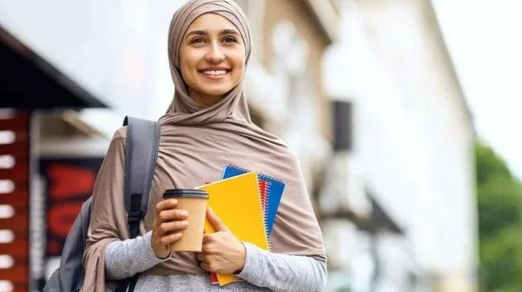 Tips Percaya Diri Jadi Kunci Perempuan Tampil di Ruang Publik