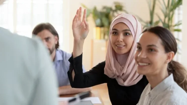 Tips Perempuan Harus Berani Ambil Peran Strategis