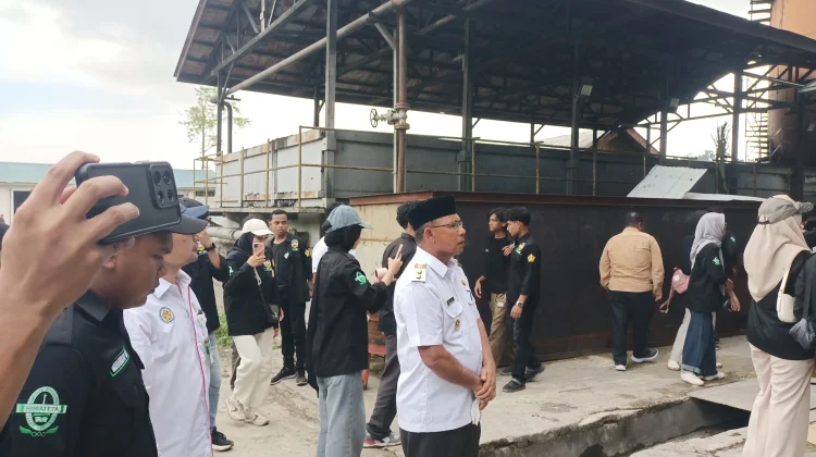 Wabup Nusar Amin Dampingi Mahasiswa USK Kunjungi Pabrik Sawit dan Wisata Religi