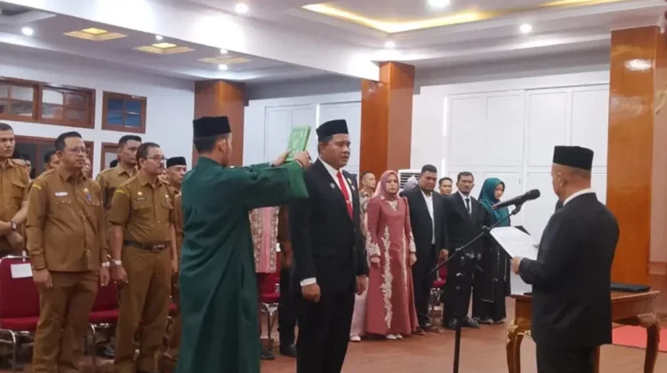 Bupati Safwandi Lantik Masri sebagai Sekda Definitif Aceh Jaya