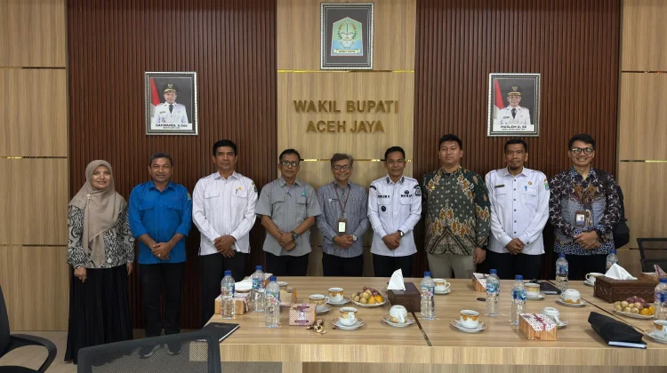 Wabup Aceh Jaya Terima BPKP Audit Kinerja Perumda Tirta Mon Mata