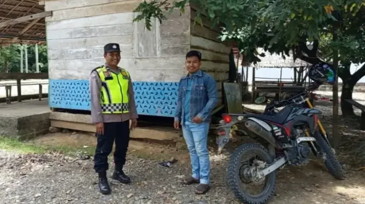 Polsek Woyla Timur Gelar Patroli Dialogis di Gampong Pasi Janeng