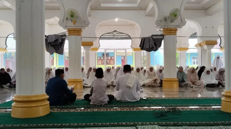 Majlis Khatam Alquran Samatiga Gelar Pengajian di Masjid Desa