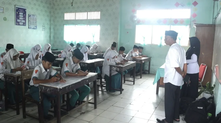 Sebanyak 175 Siswa MTs Harapan Bangsa Ikuti Assessment Madrasah