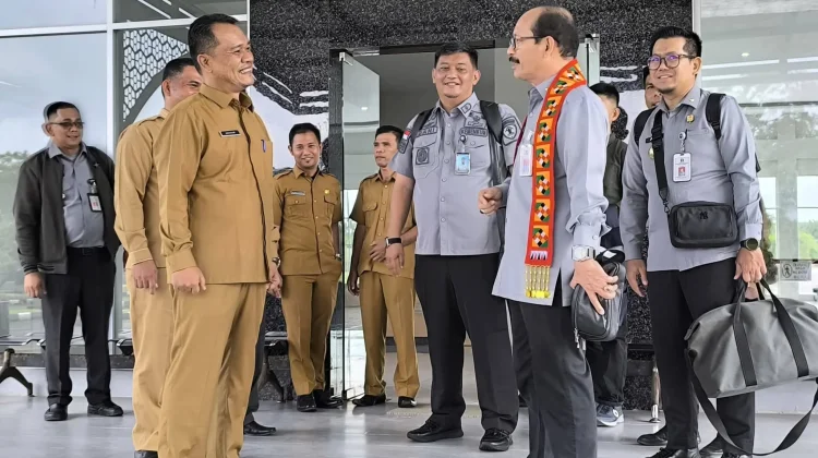 Kemenkum Aceh Meurah Budiman Kunker ke Simeulue