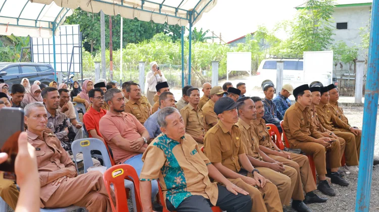 Bupati TRK Lantik 128 PNS, Ingatkan Jangan Pindah Sebelum 10 Tahun