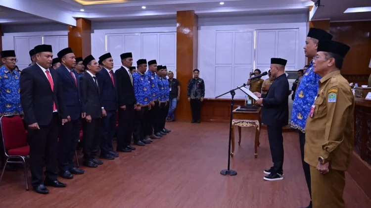 Bupati Aceh Jaya Resmi Lantik 5 Pejabat Tinggi Pratama dan 48 Fungsional