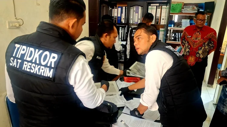 Satreskrim Polres Aceh Barat Geledah Dinas DP3AKB Aceh Barat, Ini Kasusnya