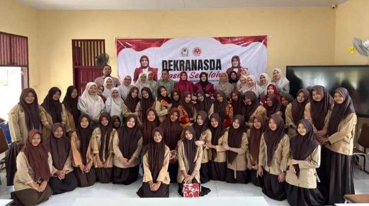 Dekranasda Aceh Barat Kenalkan Kerajinan Lokal ke Pelajar