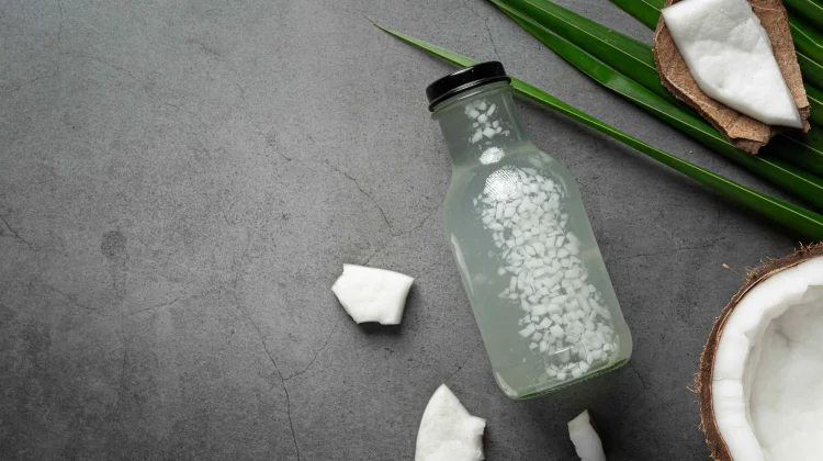 Manfaat Minyak Kelapa untuk Membantu Meredakan Demam Panas