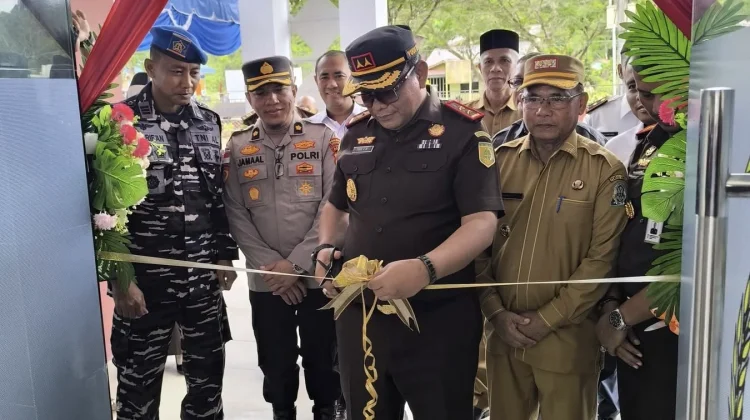 Kajati Aceh Resmikan Gedung Kejari Simeulue di Suak Buluh
