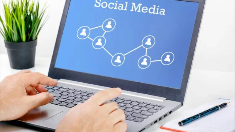 Jual Akun Media Sosial? Ketahui Risiko dan Dampaknya