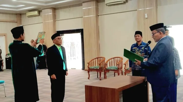 Kakanwil Kemenag Aceh Lantik H. Khairul Azhar sebagai Kakankemenag Aceh Barat