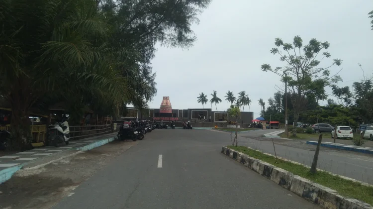 wisata batu putih meulaboh diminati pengunjung akhir pekan