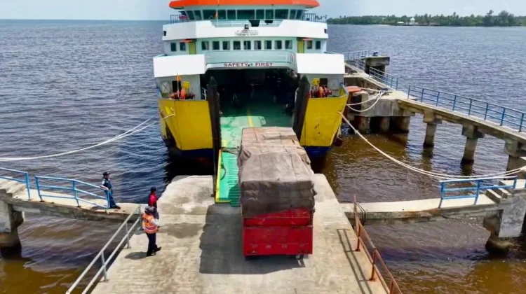Memecah Samudera, Bulog Menjaga Pangan Pulau Terluar Indonesia