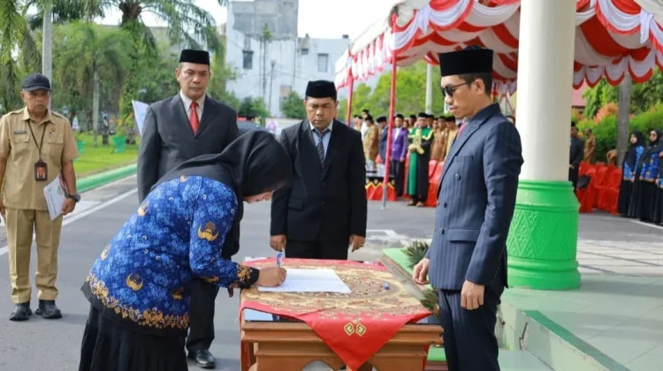 Bupati Aceh Barat Ingatkan PNS Baru Utamakan Pelayanan Masyarakat