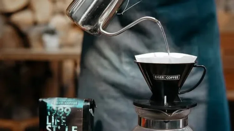 Tren Minum Kopi tanpa Gula untuk Menjaga Kesehatan
