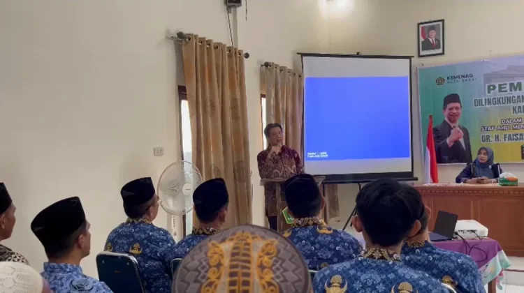 Staf Ahli Menteri Agama, Faisal Ali Hasyem Tekankan Pelayanan Bersih dan Inovatif